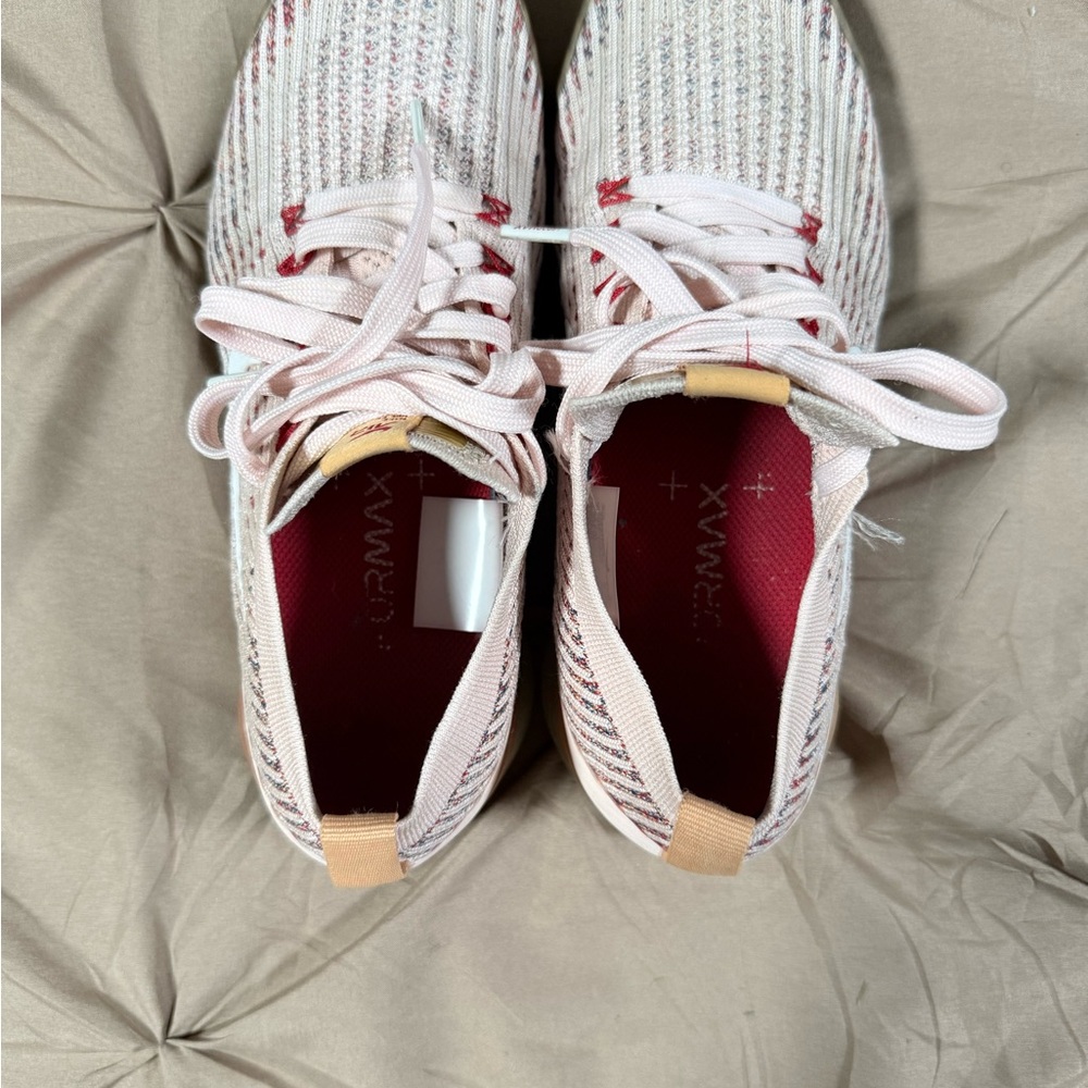 Nike Pink Knit Running Sneakers with Red Accents - Picture 4 of 4